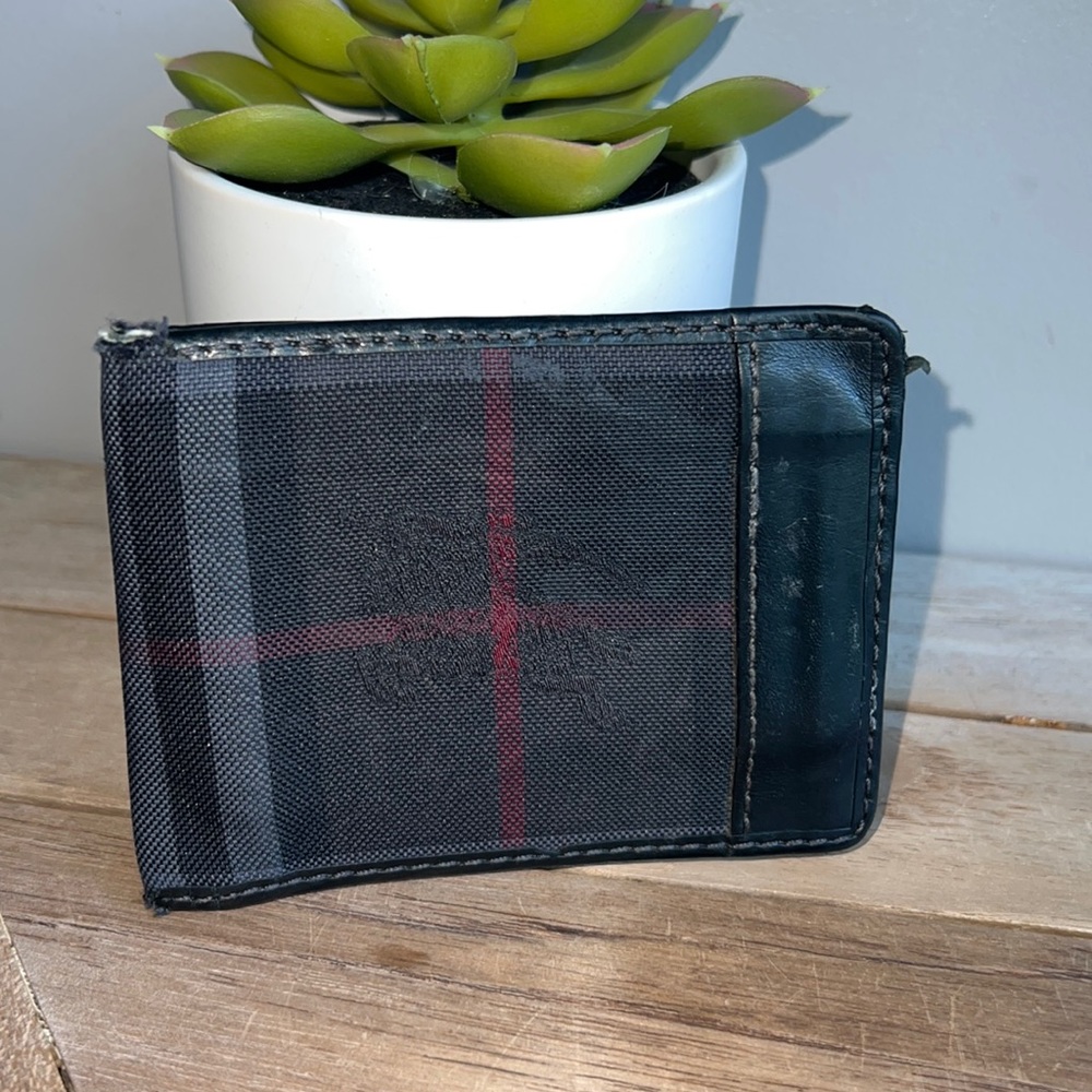Burberry wallet good condition